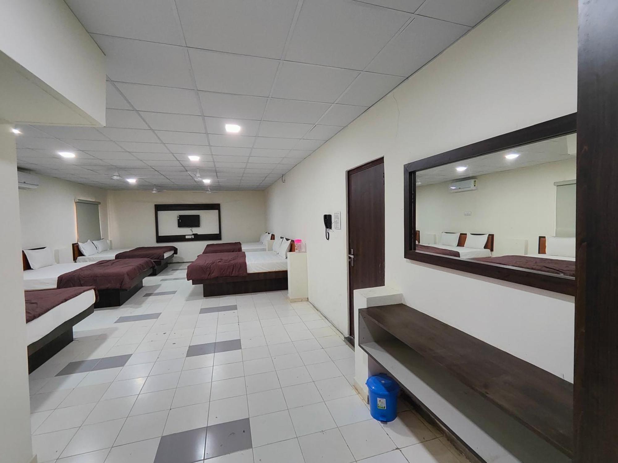 Hotel Heritage Palace Bhuj Exterior photo